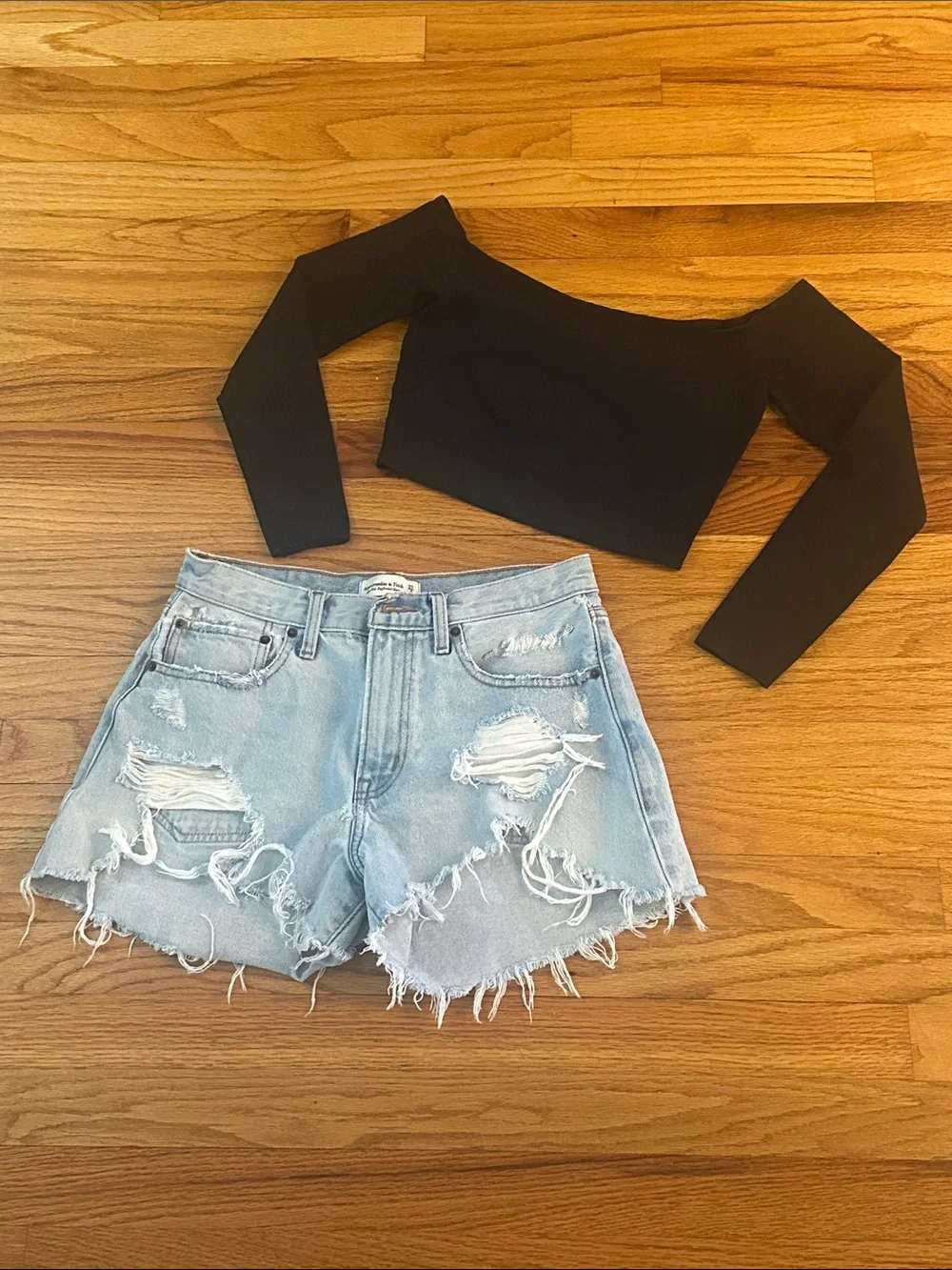 Abercrombie & Fitch Light Blue Distressed Jean Shorts Sz 4 with Bonus Crop Top M